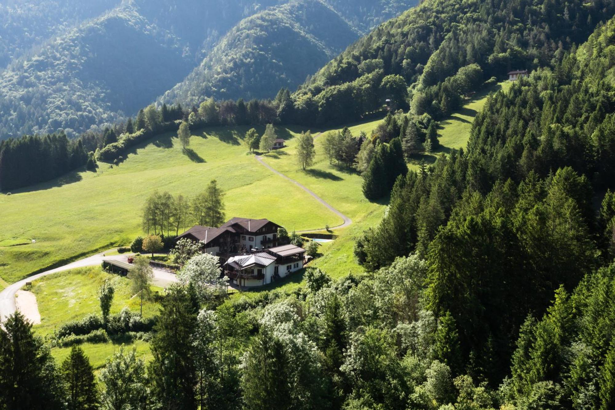 Appartamenti Lembondel - Ledro Tiarno di Sotto Buitenkant foto